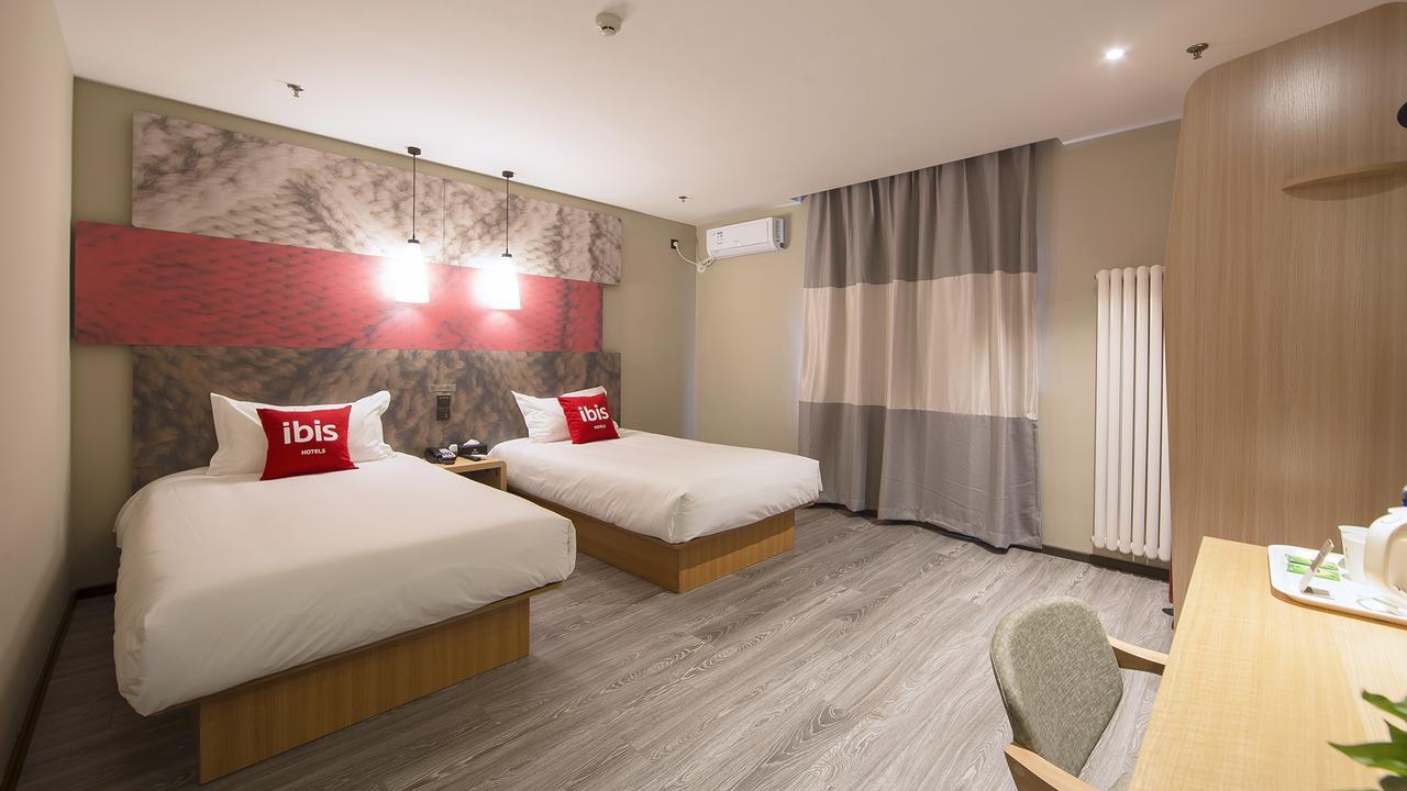 Ibis Beijing Tiantandongmen Metro Station Hotel Kültér fotó